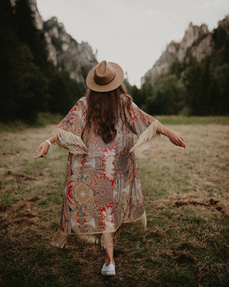 Kimono Boho Štýl so Strapcami Hnedé boho kimono dlhé dámske elegantné do mesta so strapcami.