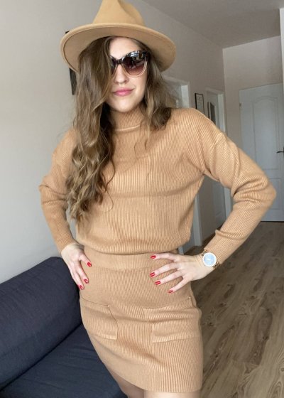 Camel elegantný úpletový komplet.